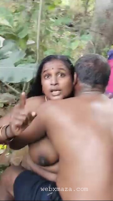 Malayalam Mature Bhabhi Open Garden Fantasy Fun Caught By Village boys