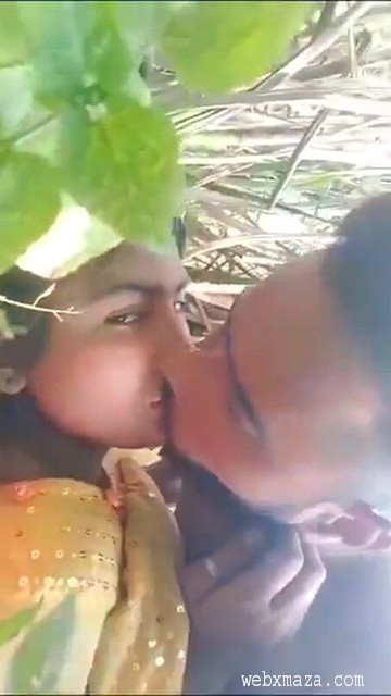 Mallu Slim Horny Girl Affair Sucking And Fucking in jungle