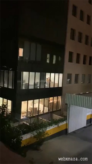 Bystanders Recording Boss Fucking His Secretary in the Office Building