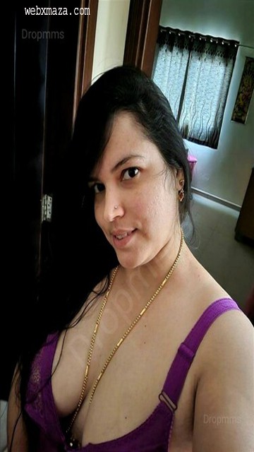 Beautiful Office Bhabhi Chiting With Foreign Boss Promotion Sex