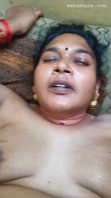 Malayalam Beautiful Horny Aunty Fucking & Asking the Spit