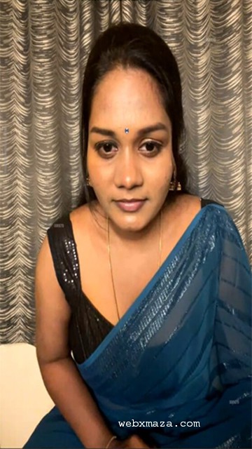 Taml Insta Fame Kanmani Cleavage Saree Hot Live Chat