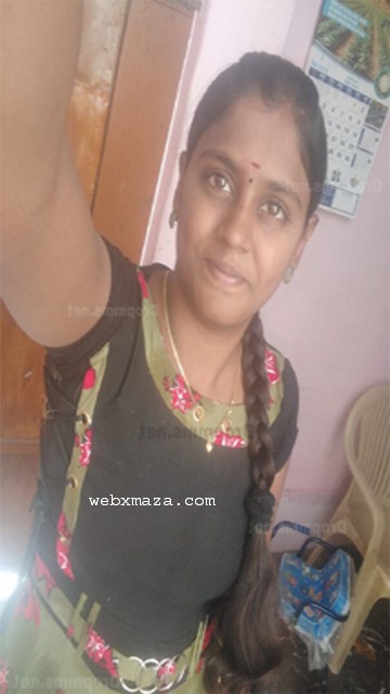 Tamil Village girl Boobs Showing on Videocall