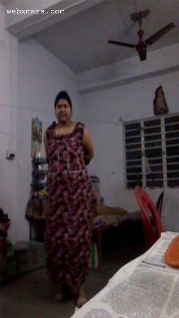 Cute Chubby Aunty Making Nude Video For Lover