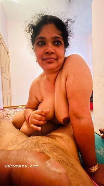 Mature Mallu Aunty Affair – Another Friends Blowjob N Fucked